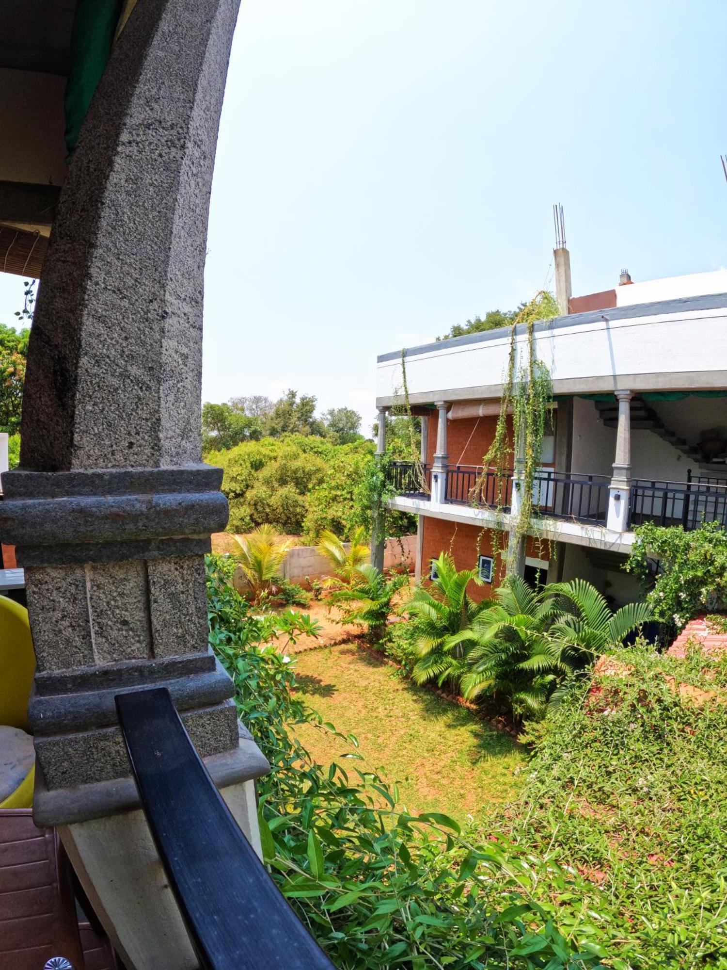 Wow Farm House Auroville Eksteriør bilde