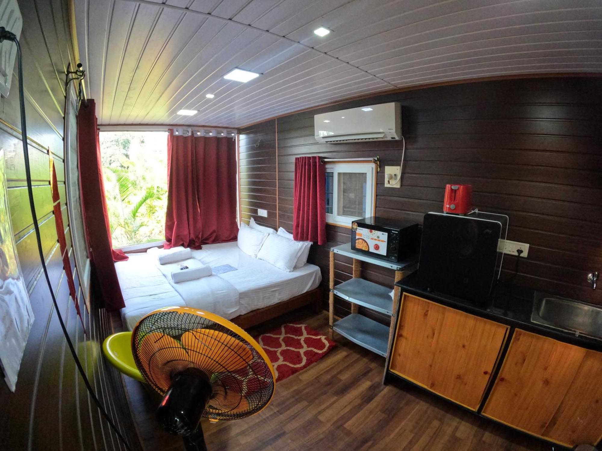 Wow Farm House Auroville Rom bilde